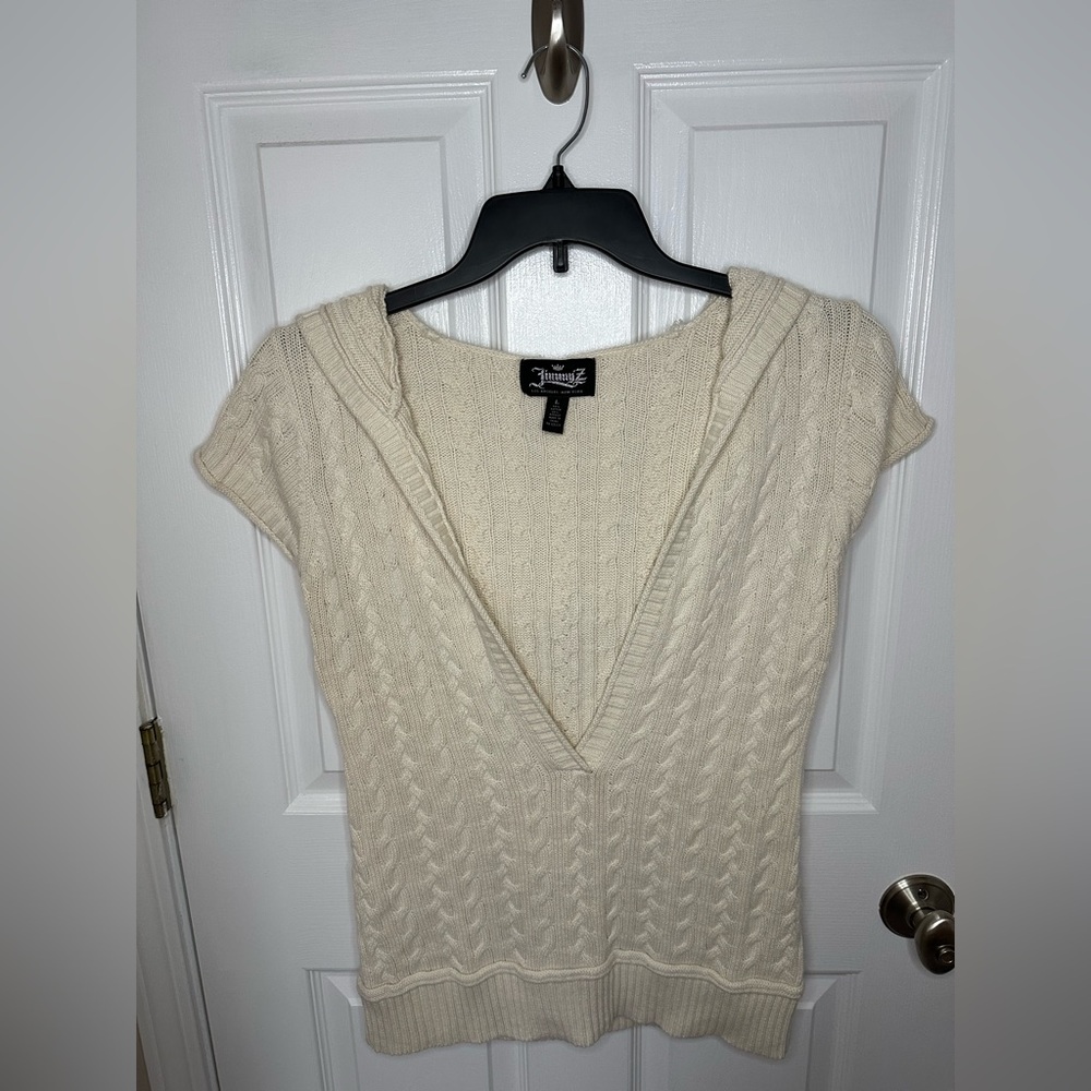 Vintage JIMMY Z Sz L White Cable Knit Low Cut V-Neck Short Sleeve Hoodie Sweater